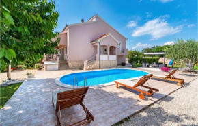 3 Bedroom Gorgeous Home In Zadar